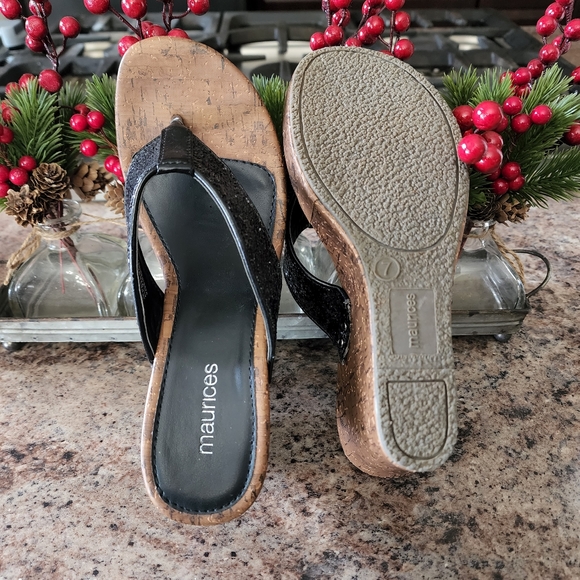 NWOT Maurices Jewel Black Glitter Platform Sandal sz7 - Picture 2 of 3